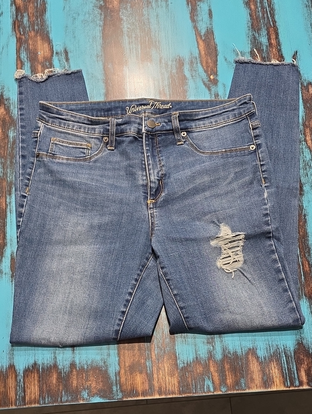 Universal Thread Women’s Mid-Blue Distressed Skinny Jeans